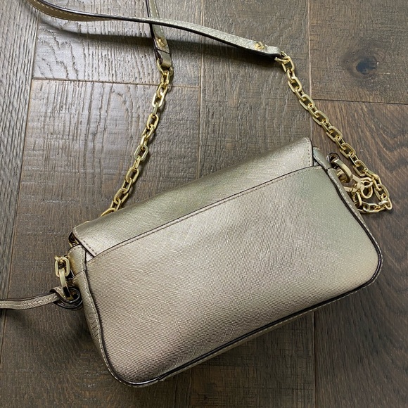 Tory Burch Robinson gold shoulder bag - Picture 2 of 5